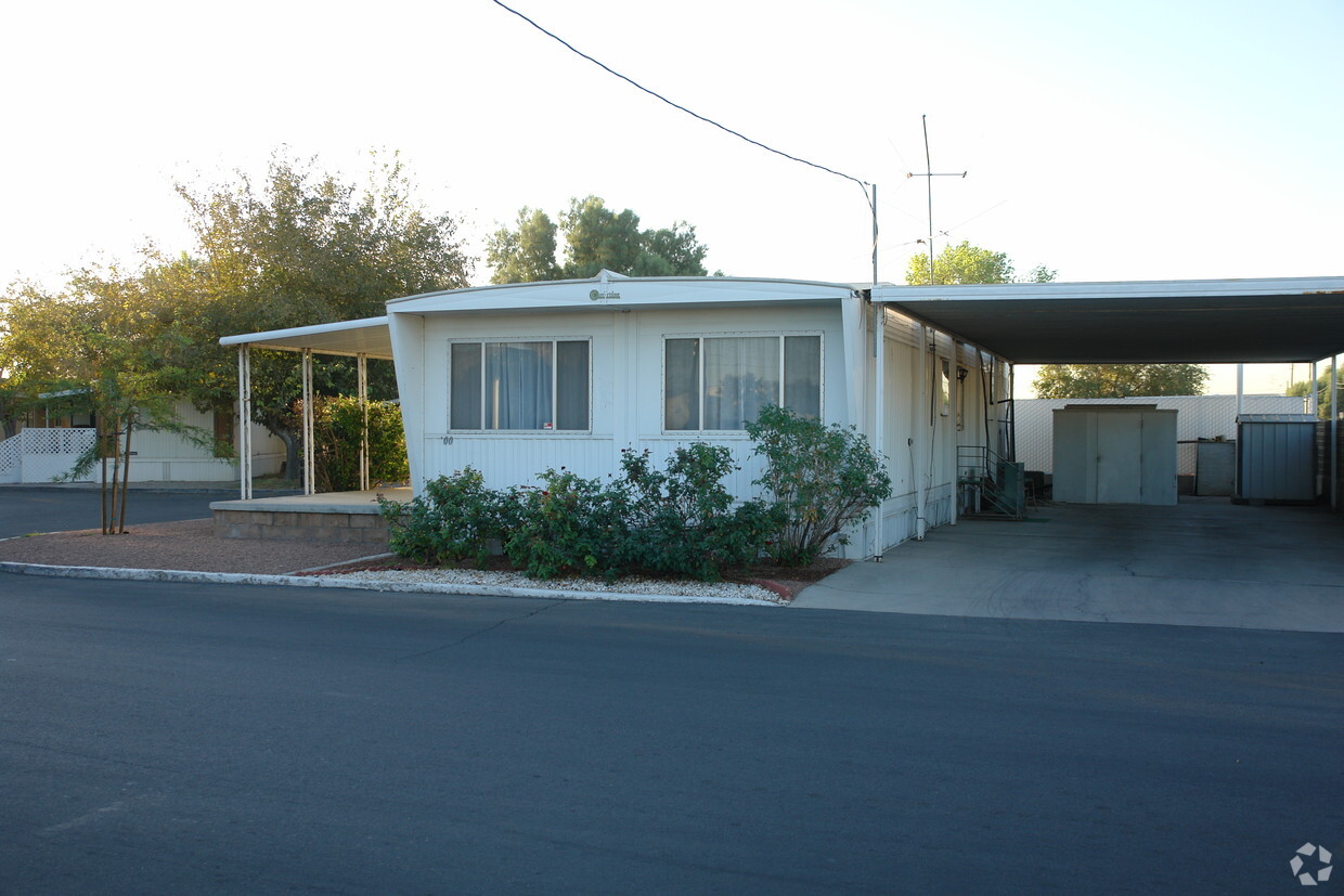 Foto del edificio - La Villa Mobile Home Park