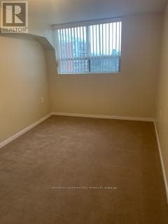 Building Photo - 1056 Queens Ave