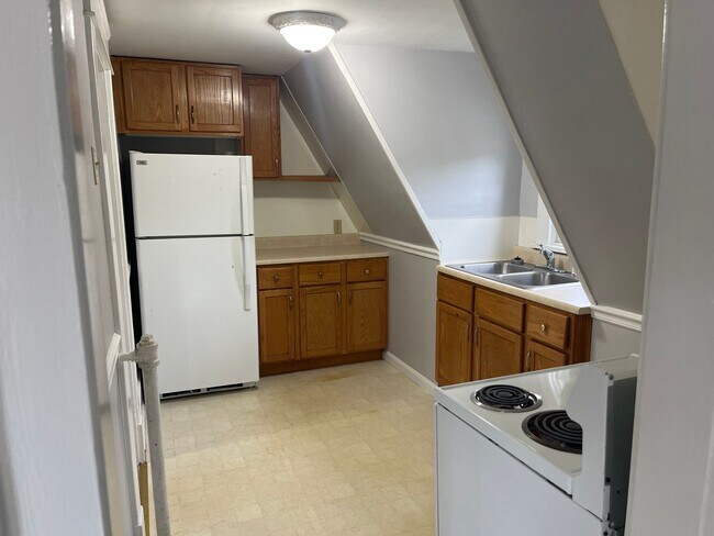 Building Photo - 207 Crane Dr