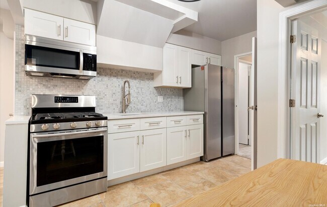 Foto del edificio - 25-53-53 College Point Blvd