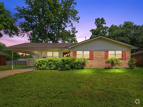 Building Photo - 4209 Lark St