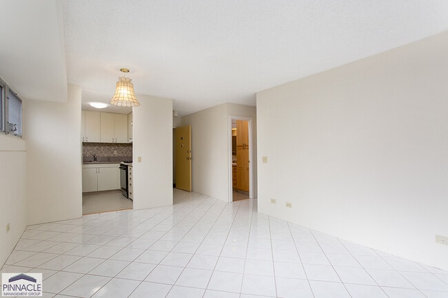 Building Photo - 2465 Kuhio Ave.