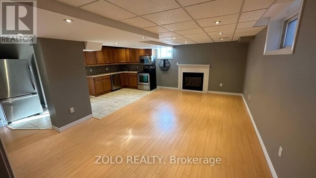 Building Photo - 68 Milligan St