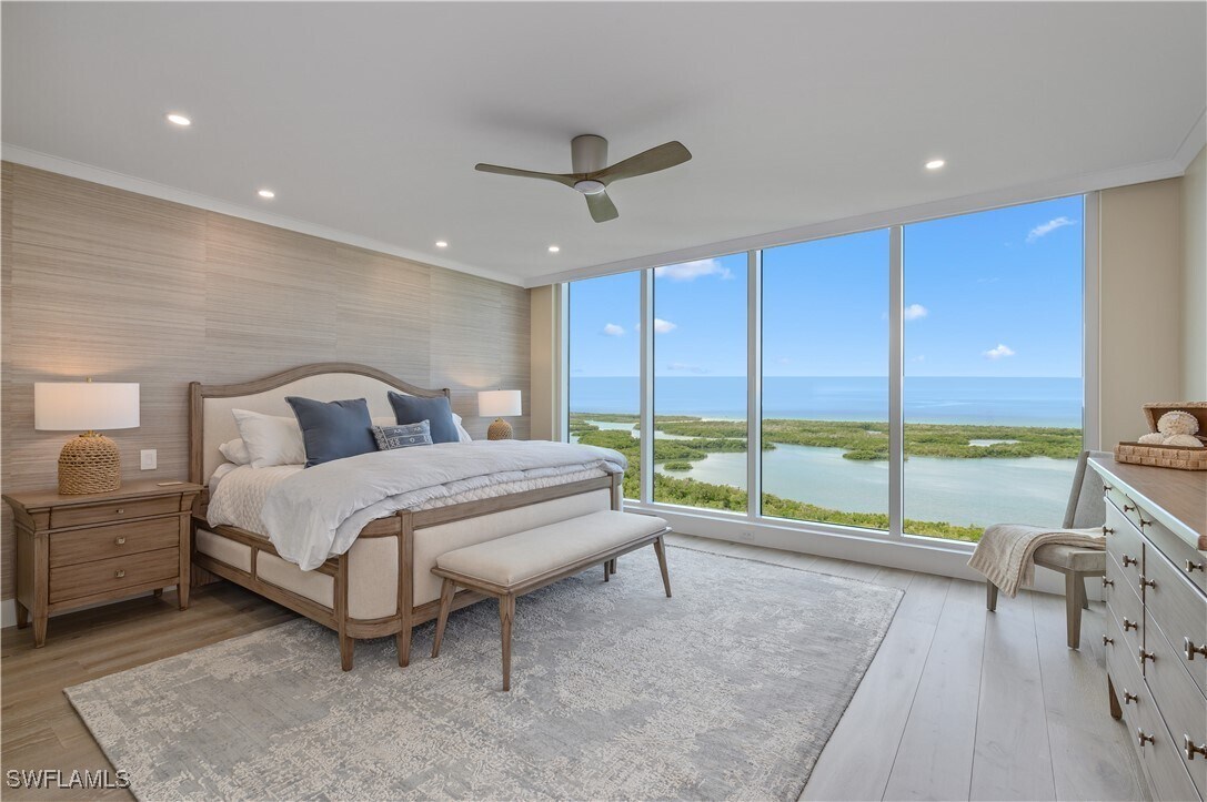 Foto principal - 13945 Old Coast Rd