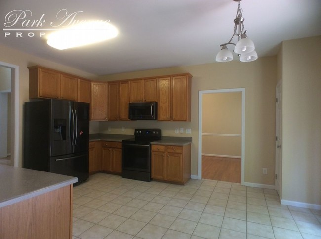 Building Photo - 128 McKenzie Meadow Ln - Pending Lease