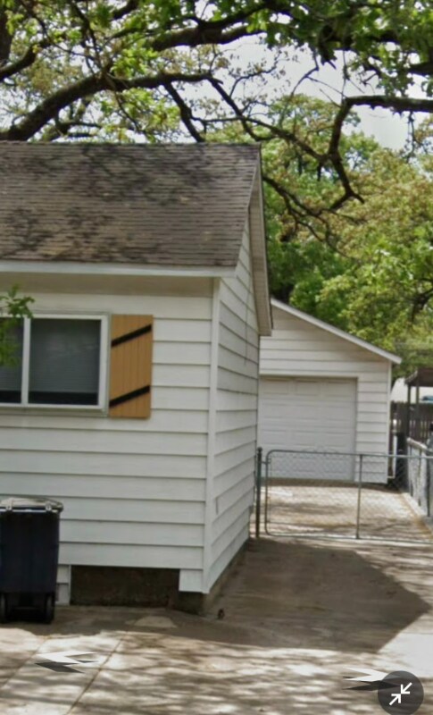 Building Photo - 2320 Halbert St