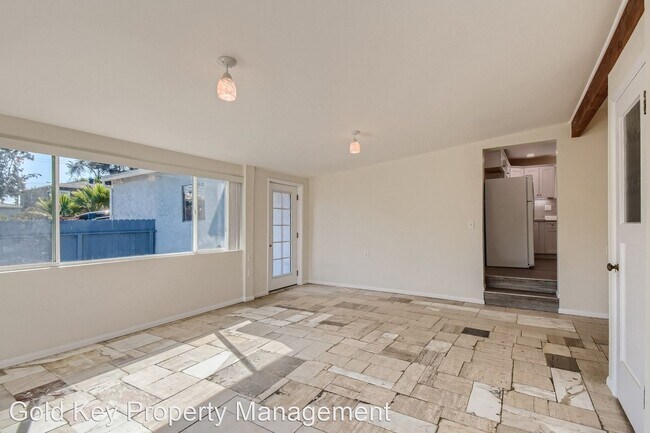 Building Photo - 1 br, 1.5 bath House - 1711 1/2 Edgemont S...