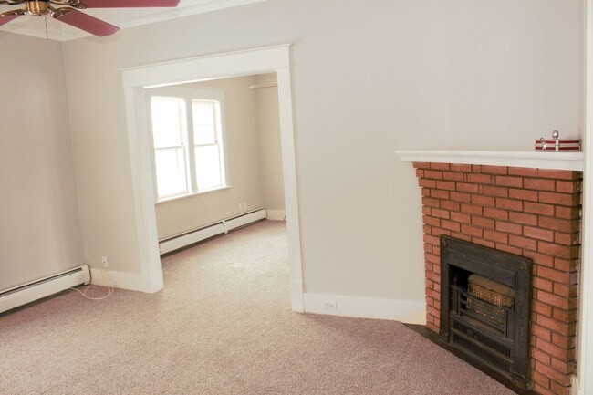 Foto del edificio - 685 Quaker Rd