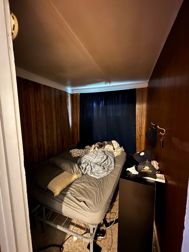 Foto del edificio - 411 Dodge St