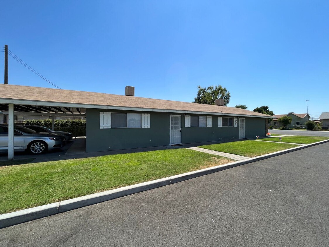 60 S B St Unit B, Porterville, CA 93257 Room for Rent in Porterville