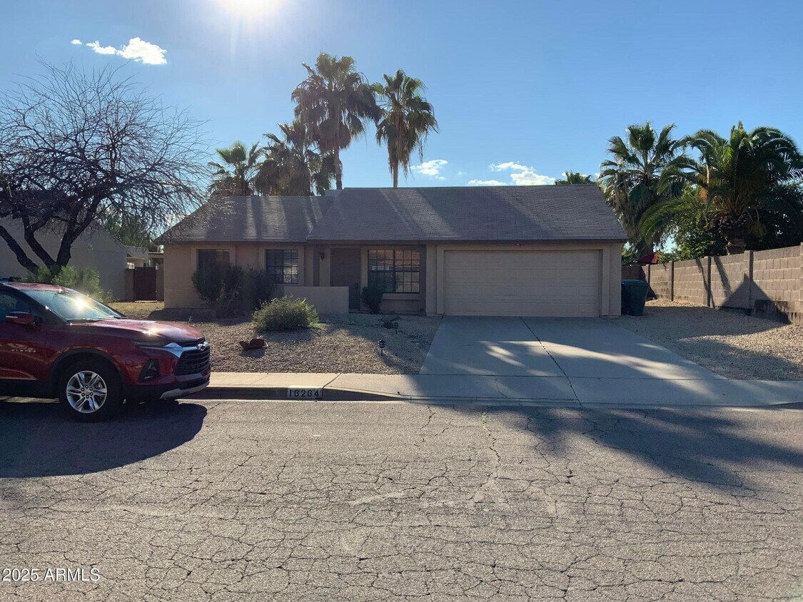 Foto del edificio - 16264 N 66th St