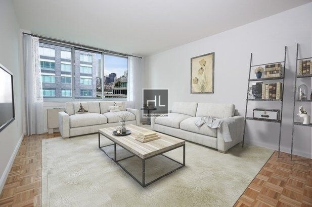 Primary Photo - Luxury 1 BR on LIC Waterfront