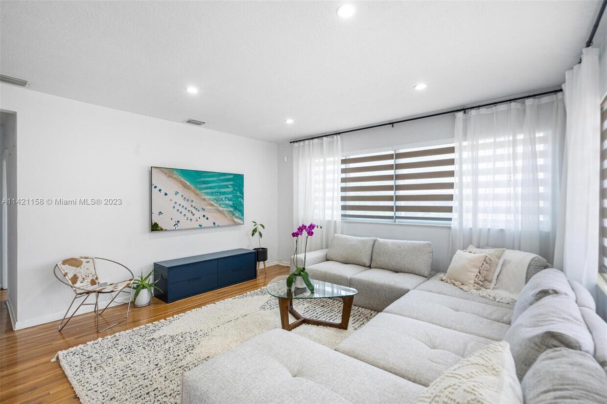 Foto principal - 8225 Hawthorne Ave