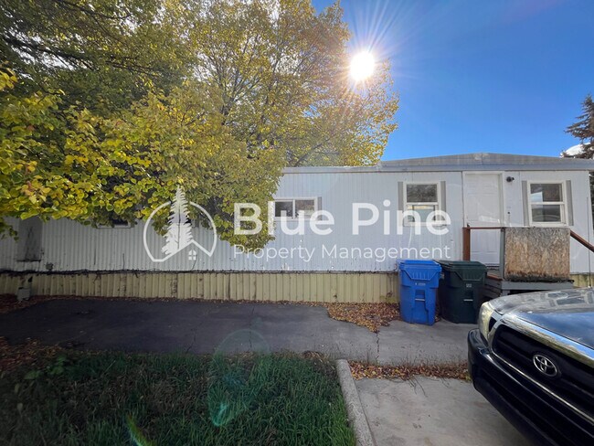 Building Photo - 4530 S 5th Ave