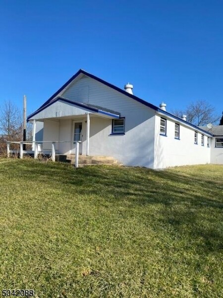 Primary Photo - 68 Sky Manor Rd