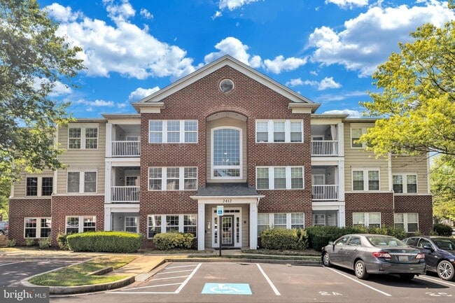 Building Photo - 2412 Ellsworth Way