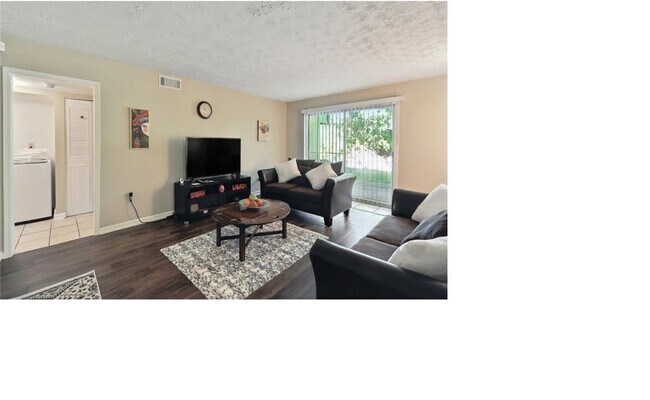 Building Photo - 144 Scandia Cir