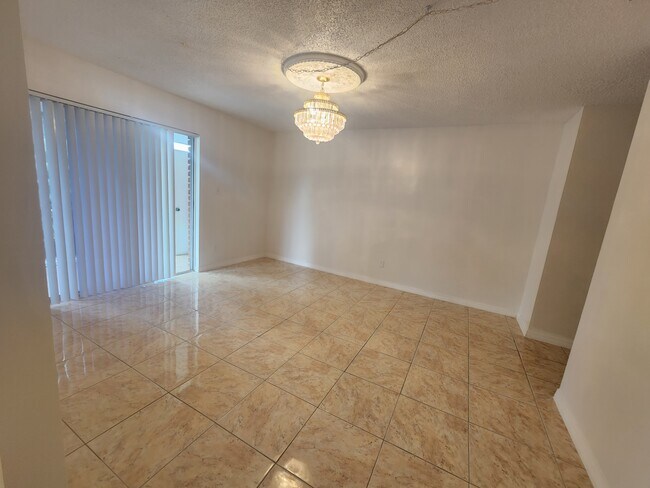 Foto del edificio - 1127 84th Ter N