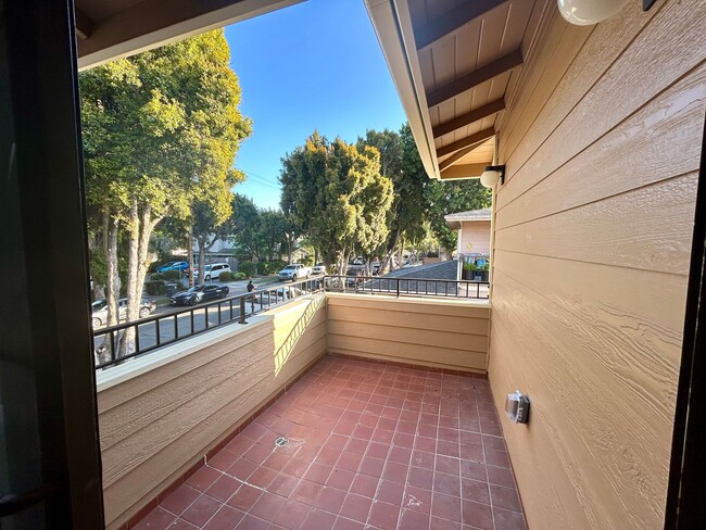 Building Photo - 1601 San Pascual St