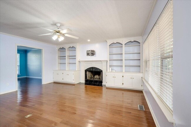 Foto del edificio - 3892 Beaver Brook Dr