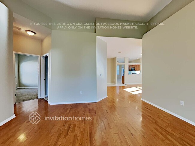 Foto del edificio - 12331 Hollybush Terrace
