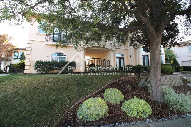 Building Photo - 4 br, 3.5 bath House - 154 Red Ridge Ct