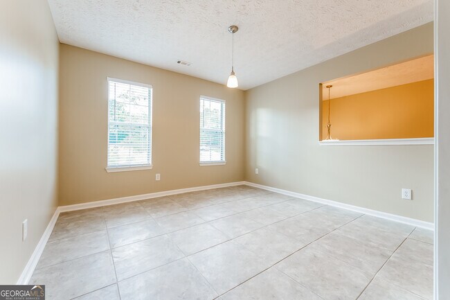 Foto del edificio - 2777 Cedar Tree Ln