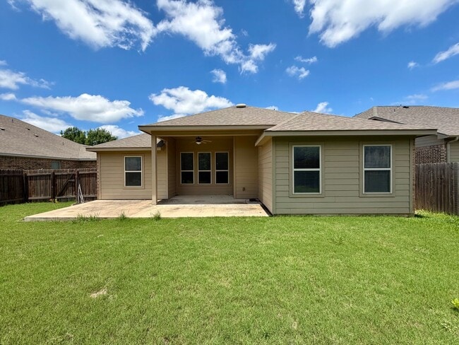 Building Photo - 908 Arvada Dr