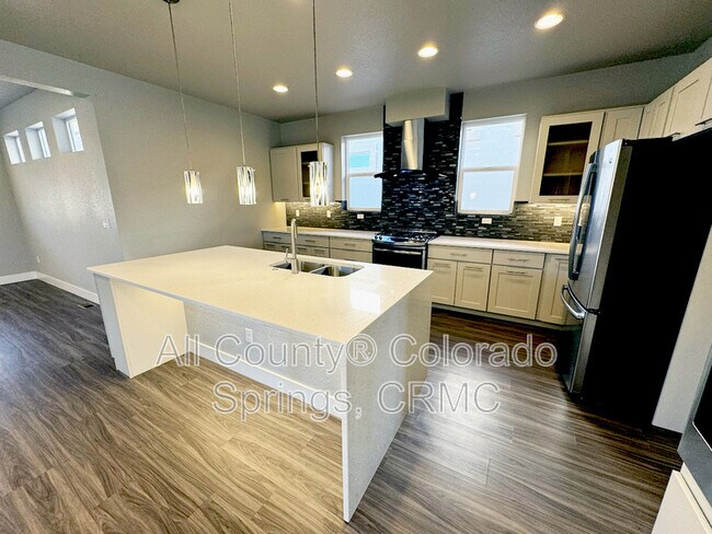 Foto del edificio - 9262 Kathi Creek Dr