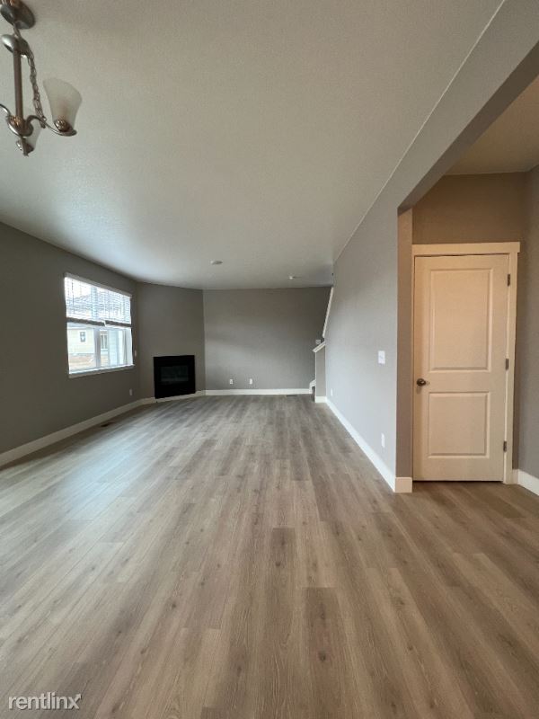 Building Photo - 3 br, 3 bath House - 1942 Raindrop Dr