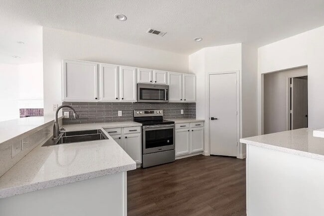 Foto del edificio - 13240 Berrywood Trail