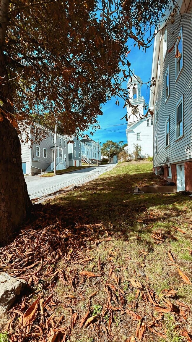 Building Photo - 4 Elm St Ct