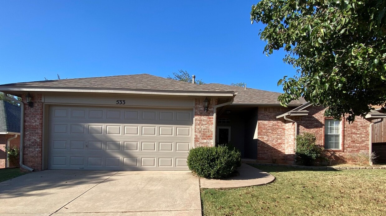 Foto principal - 533 NW 174th St