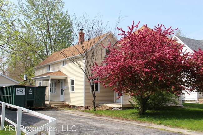 Building Photo - 4 br, 2 bath House - 529 West Hardin Street