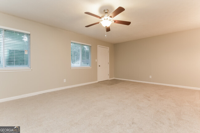 Foto del edificio - 4680 Big Valley Rd