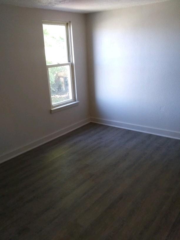 Family Room - 406 Franklin Avenue