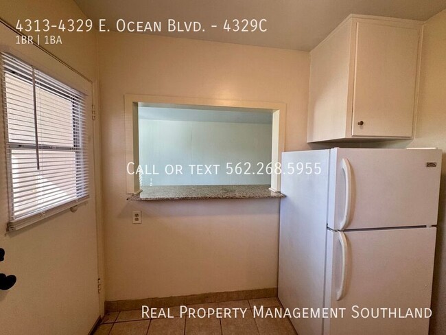 Building Photo - Beautifully Renovated 1 Bed / 1 Bath Apart...