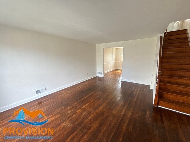 Building Photo - 1925 Jasmine Rd