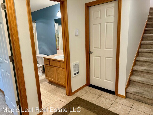 Foto del edificio - 3 br, 2.5 bath House - 1222 B East Fir St