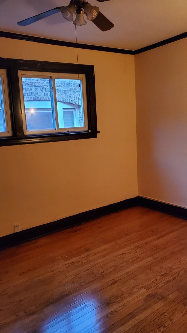 Dormitorio principal 1 - 8057 S Sangamon St