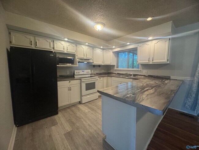 Foto del edificio - 6003 Ellington Rd NW