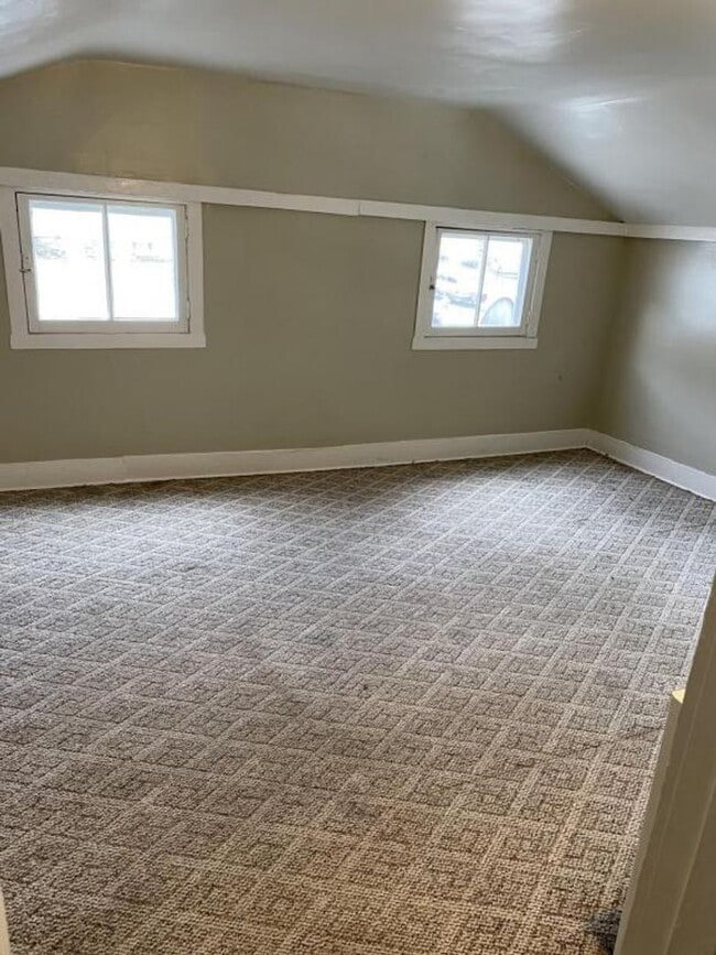 Building Photo - 3 Bedroom 1 Bath in Newport, PA!