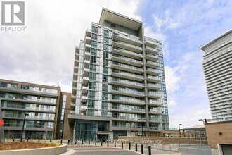 Building Photo - 52 Forest Manor Rd