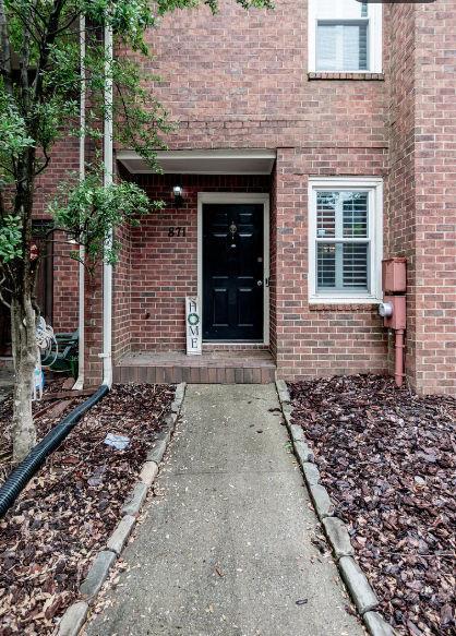 Building Photo - 871 Lenox Oaks Cir NE