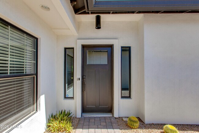 Foto del edificio - 4110 N 47th St