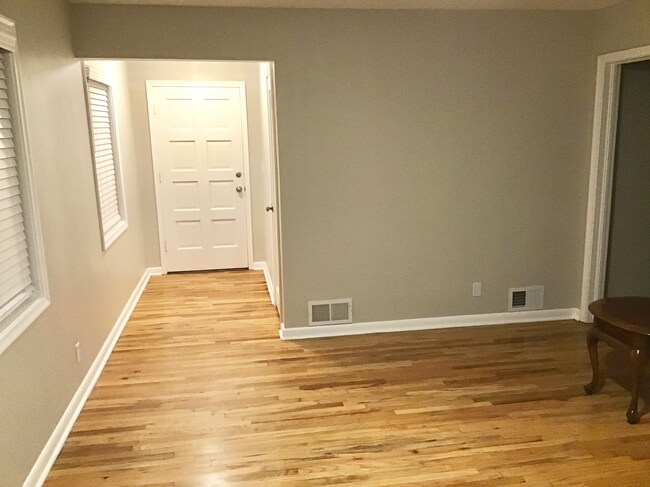 Foto del edificio - 1242 E Sherman Ave