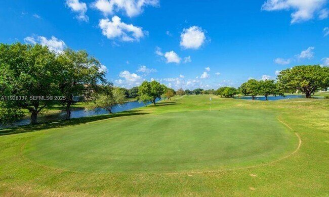 Foto del edificio - 1401 SW 128th Terrace