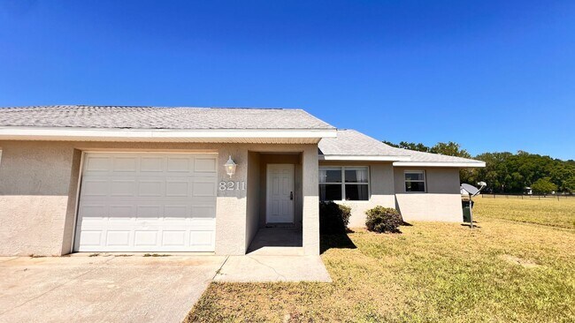 Building Photo - Charming, Spacious 2 Bedroom, 2 Bathroom H...