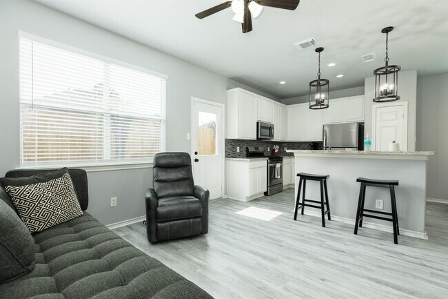 Foto del edificio - 345 Brandy Ridge Ln