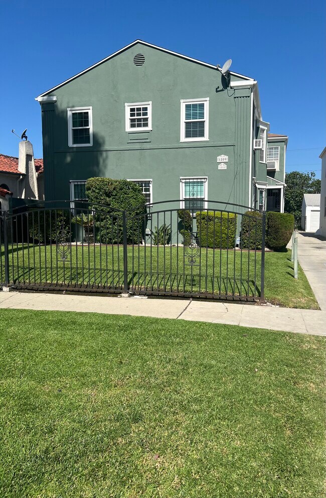 Front side of Building - 1809 S Orange Dr